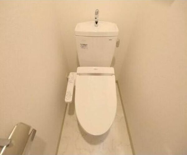 エステムコート名古屋栄プレシャスのトイレ|コンパクトで使いやすいトイレです
