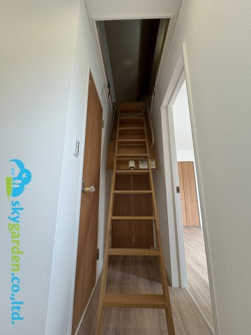 逗子市久木　中古戸建　の収納|可動梯子付の小屋裏収納
