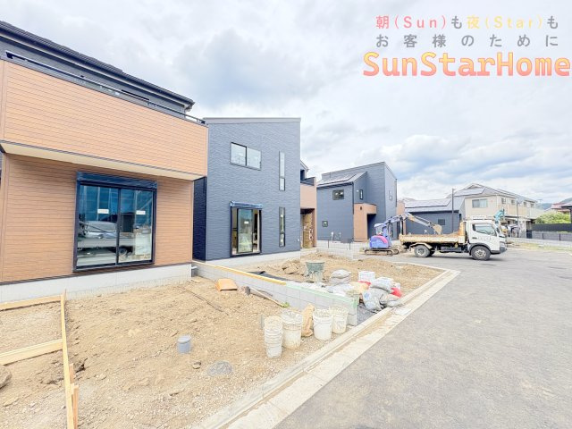 【サンスターホーム】青梅市柚木町3丁目　長期優良新築1号棟の前面道路含む現地写真