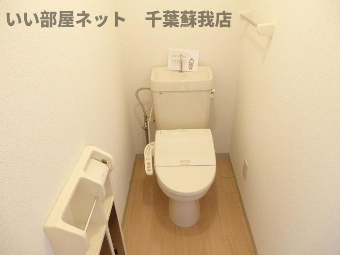 インペリアルハイツ　Ⅲのトイレ|落ち着いた色調のトイレです