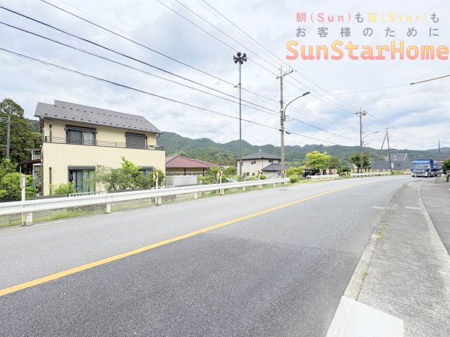 【サンスターホーム】青梅市柚木町3丁目　長期優良新築3号棟の前面道路含む現地写真