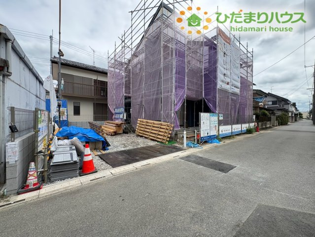 熊谷市別府　第5　新築一戸建て　リーブルガーデン　01の駐車場