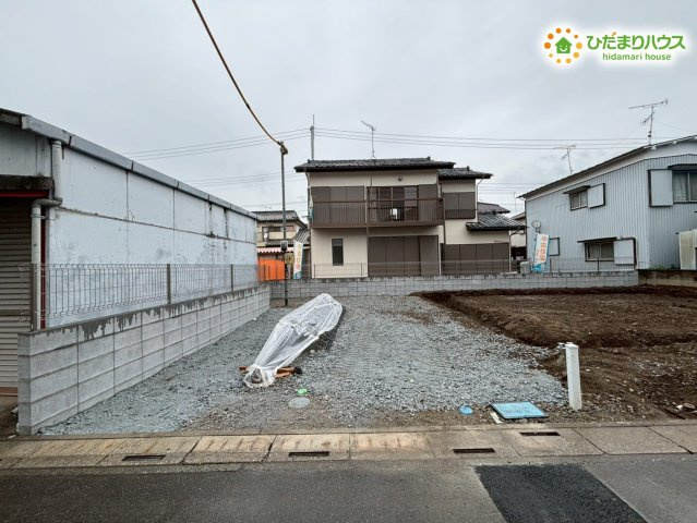 熊谷市別府　第5　新築一戸建て　リーブルガーデン　01の前面道路含む現地写真