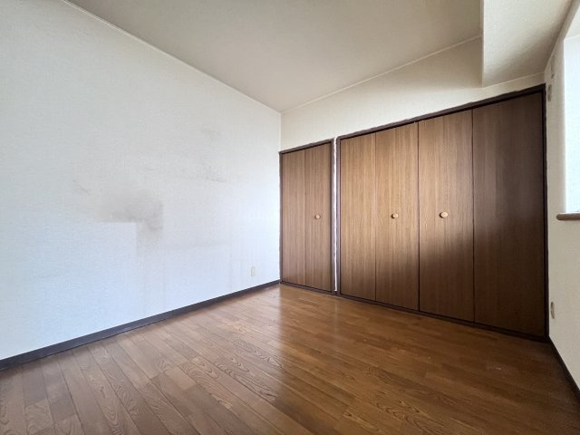 サンシャイン寿の洋室