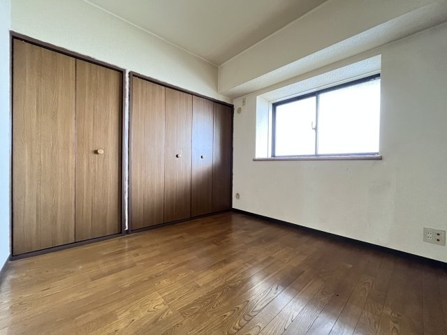 サンシャイン寿の洋室