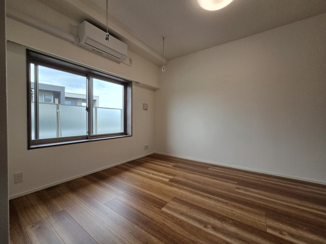 川崎市多摩区長尾４丁目の賃貸マンションの居間・リビング