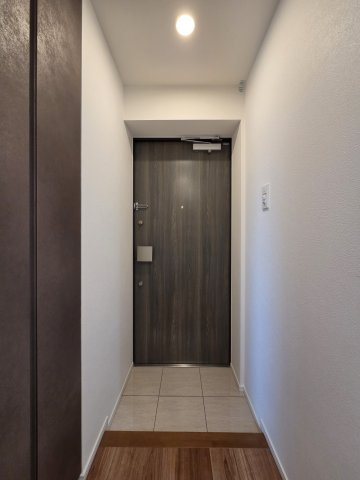 川崎市多摩区長尾４丁目の賃貸マンションの玄関