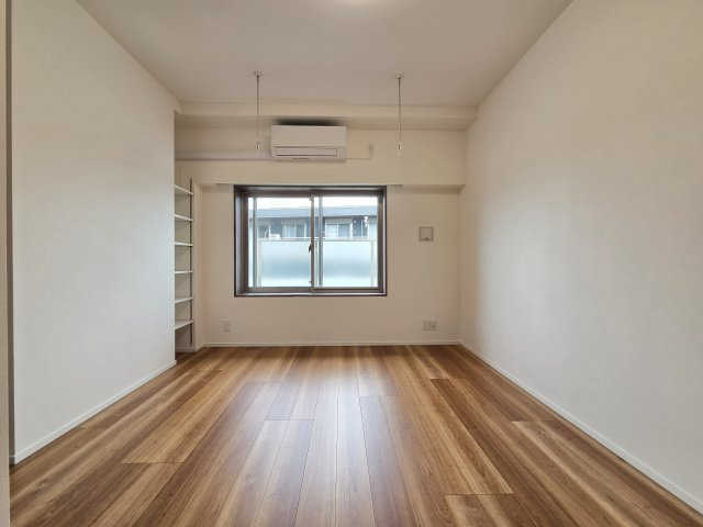 川崎市多摩区長尾４丁目の賃貸マンションの居間・リビング