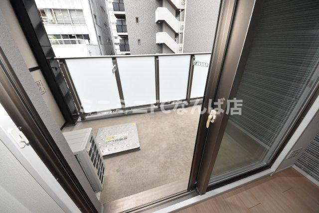 CONOE本町通のバルコニー