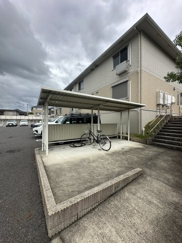 ノートルメゾンの駐車場