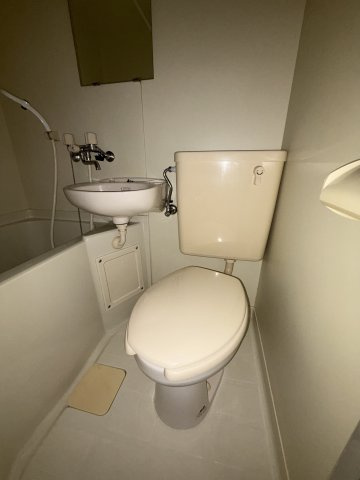 ヒルバレー妙法寺駅前のトイレ