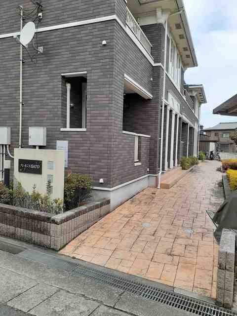 クレセントSATOのエントランス