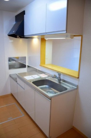 クレセントSATOのキッチン|別部屋反転間取の写真となります。