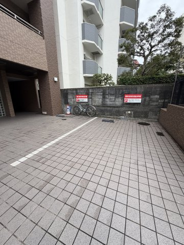 アスライフ湊川公園の駐車場