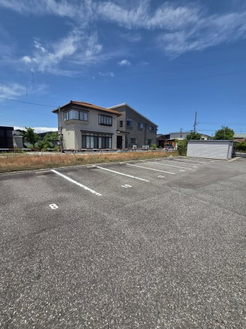 リバーサイド２１の駐車場