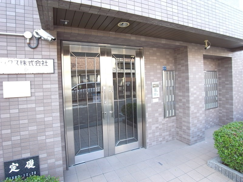 神戸市須磨区養老町２丁目の賃貸マンションのエントランス