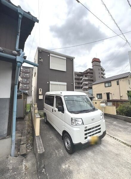 松本様貸家の駐車場