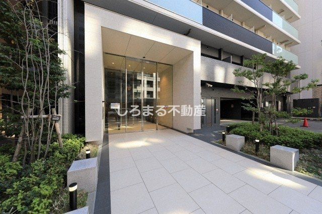 セイル淀屋橋のエントランス