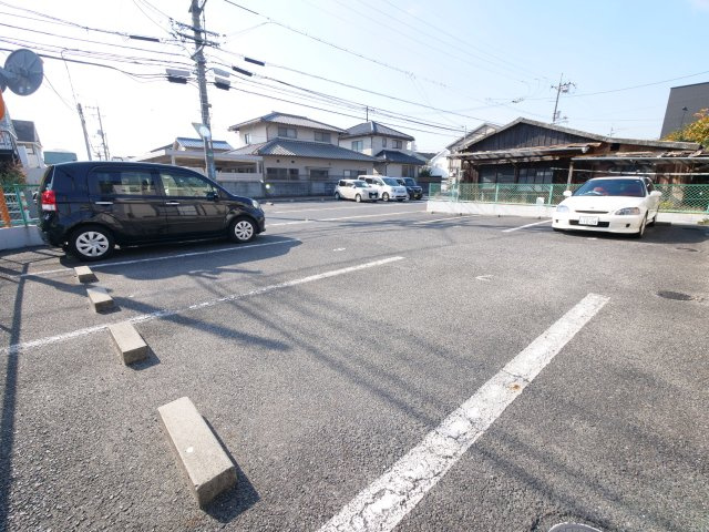 シャンティーブルーの駐車場