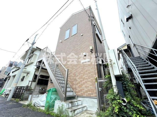 レイディアンス中島町のエントランス