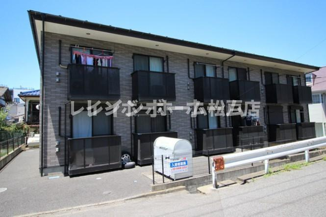 アムール リーヴェロ【仲介手数料：50％OFF】対象物件！の外観|落ち着いた雰囲気の外観です