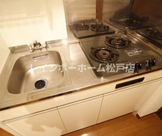 アムール リーヴェロ【仲介手数料：50％OFF】対象物件！のキッチン|キッチンでお料理をお楽しみください