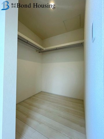 大型商業施設まで徒歩圏で生活便利　二見町西二見第16　新築戸建の収納