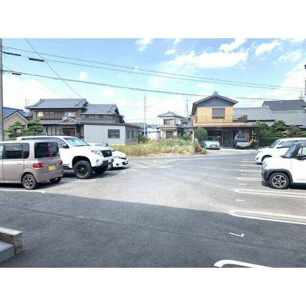 サープラス　コスモ　　刈谷市の賃貸ならクラスホーム刈谷店の駐車場