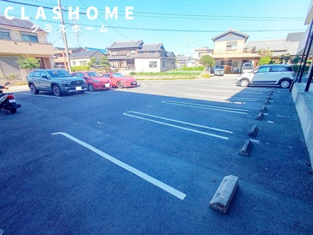 サープラス　コスモ　　刈谷市の賃貸ならクラスホーム刈谷店の駐車場