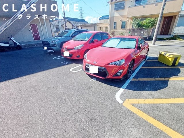 サープラス　コスモ　　刈谷市の賃貸ならクラスホーム刈谷店の駐車場