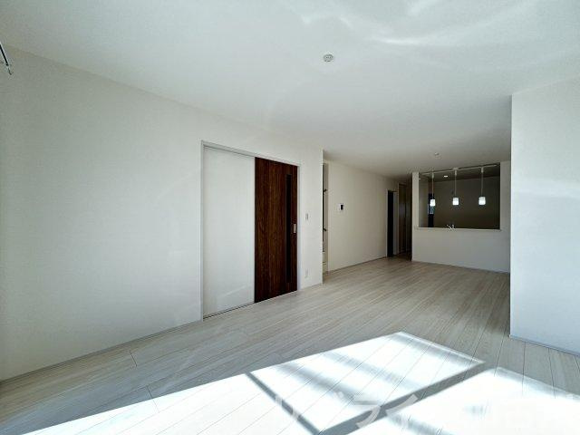 曽根町戸建ての居間・リビング