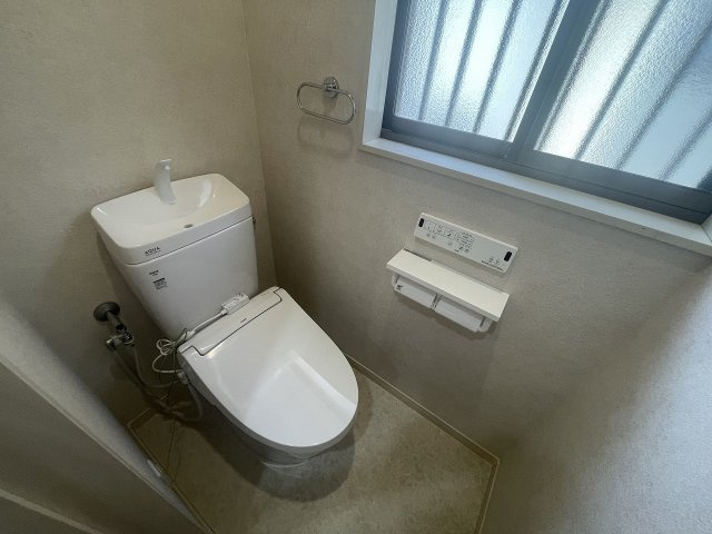 若竹台町一戸建のトイレ