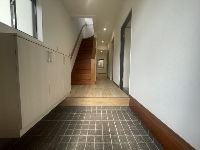 若竹台町一戸建の玄関