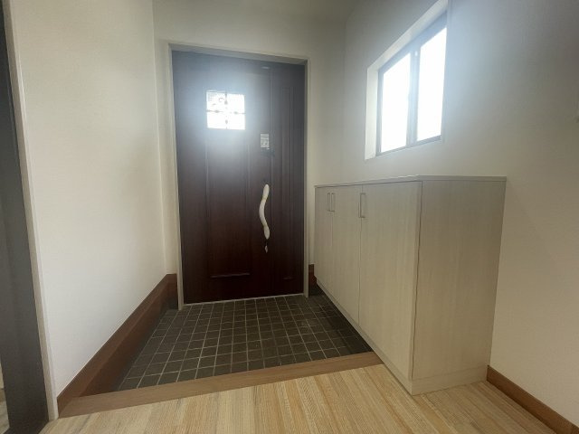 若竹台町一戸建の玄関