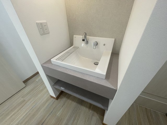 若竹台町一戸建の独立洗面台