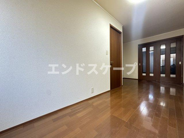 ボナールアークBの居間・リビング|高崎、前橋のお部屋探しはエンドスケープまで！お客様の理想お聞かせ下さい♪