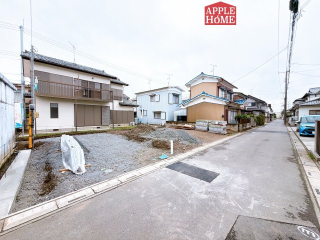 [新築住宅] 熊谷市別府 第5 全1棟の前面道路含む現地写真