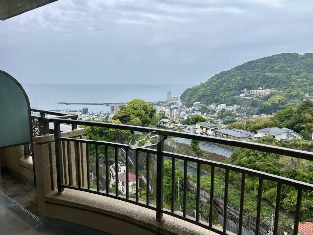 中銀ライフケア熱海水口22号館のバルコニー