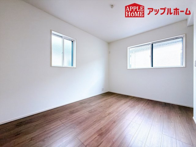 [新築住宅] 坂戸市鎌倉町 全6区画の洋室|２階居室は全室収納あり！たっぷりある収納活用でお部屋もキレイを保てます♪