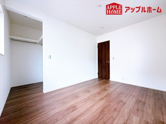 [新築住宅] 坂戸市鎌倉町 全6区画の洋室|２階居室は全室収納あり！たっぷりある収納活用でお部屋もキレイを保てます♪