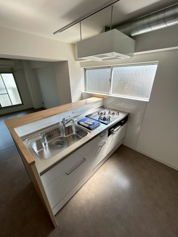 ＢＥＬＬＴＲＥＥ岡本山手のキッチン