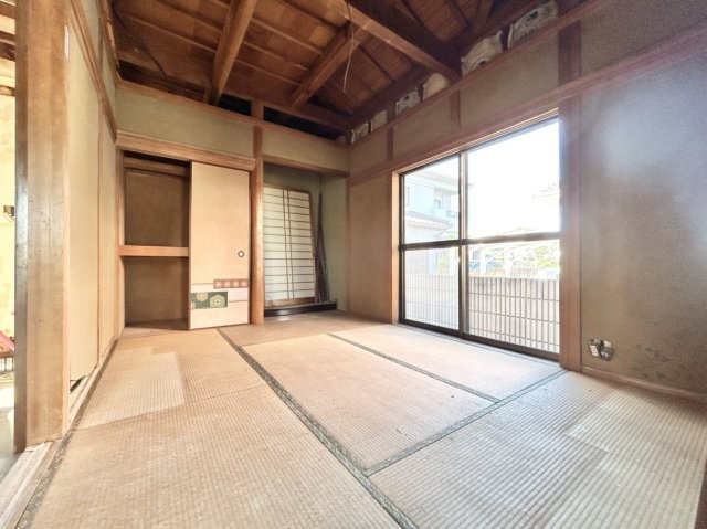 三条町リフォーム戸建の和室|1階和室は畳の表替え、襖の張替えを行います