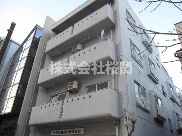 三港マンションの外観