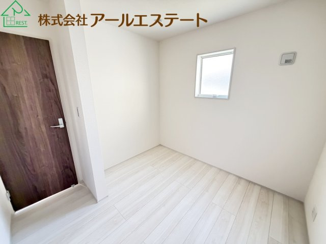 高砂市阿弥陀町北池2期　　新築戸建の洋室