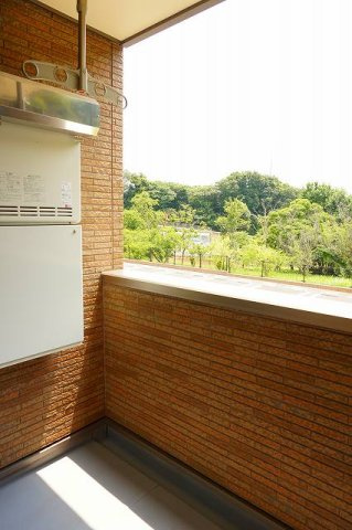 ハイグレイス１番館のバルコニー|陽当たり良好なバルコニーです