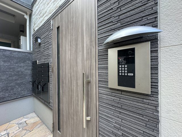 フジパレス住吉長居Ⅰ番館のエントランス