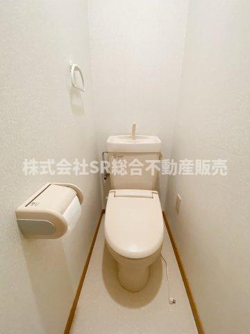 菱屋東1丁目中古戸建のトイレ|2Fトイレは暖房便座のみ。