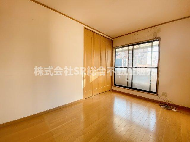 菱屋東1丁目中古戸建の洋室|明るい洋室です！