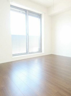 【居間・リビング】 | ステラフィールズⅡ | 7.2帖のきれいな洋室。