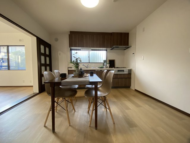 川越市豊田本4丁目中古戸建【フルリノベ済】の居間・リビング